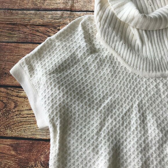 United States Sweaters Cream Knit Mock Neck Short Sleeve Women's Size Large - Picture 3 of 8